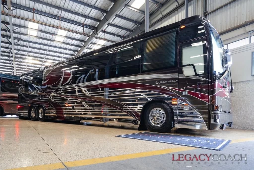 2008 Prevost Country Coach XLII – Double Slide
