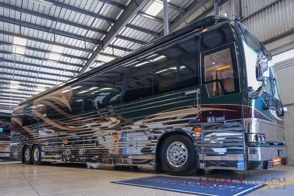 2005 Prevost Parliament XLII - Double Slide