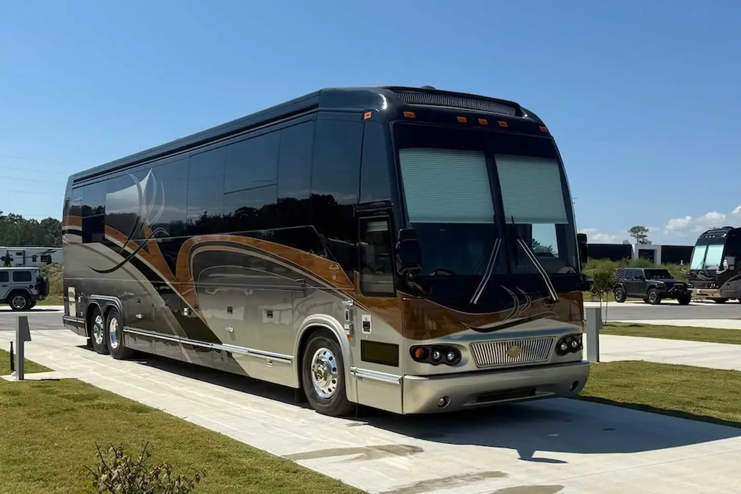 2009 Marathon H3-45 Double Slide