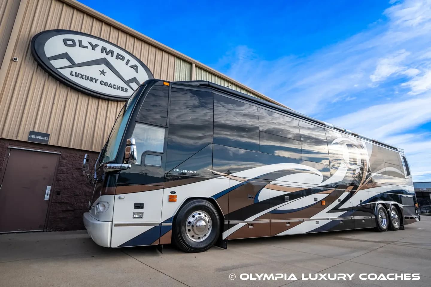 2010 Millennium H3-45 - Double Slide