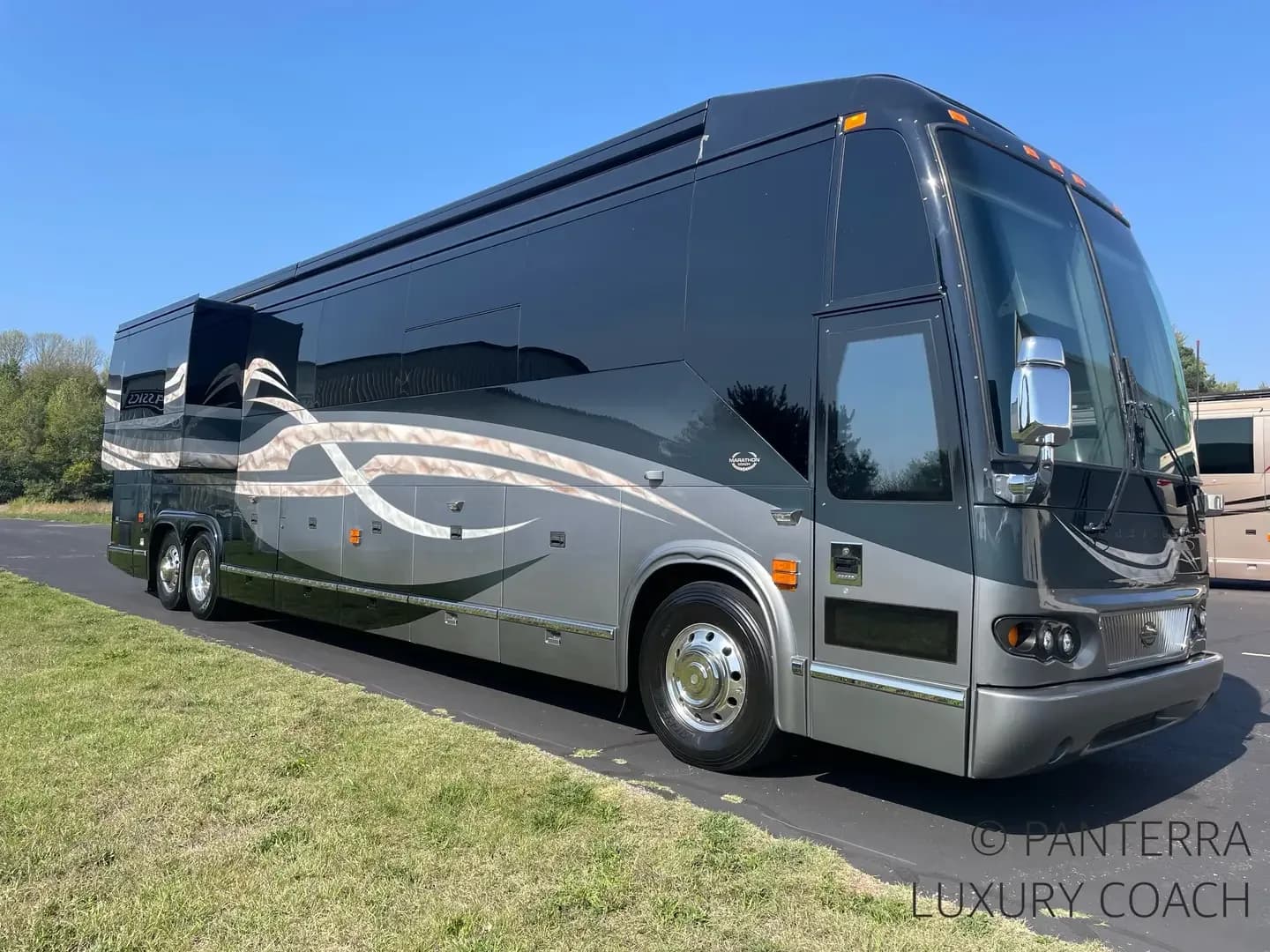 2006 Prevost Marathon H3-45 Triple Slide