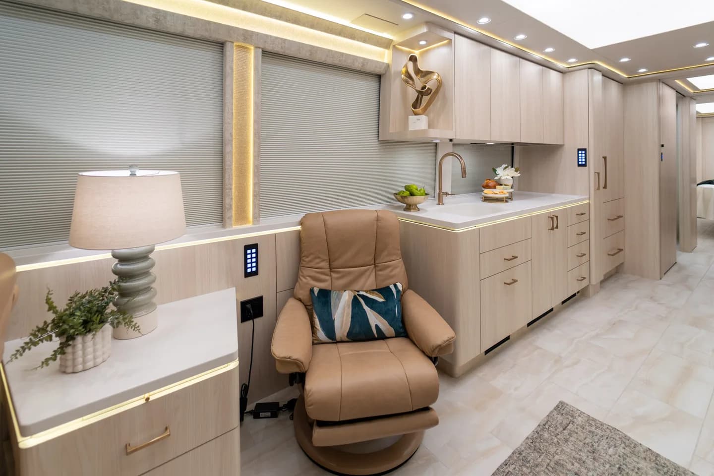 2024 Prevost Marathon X3 DS