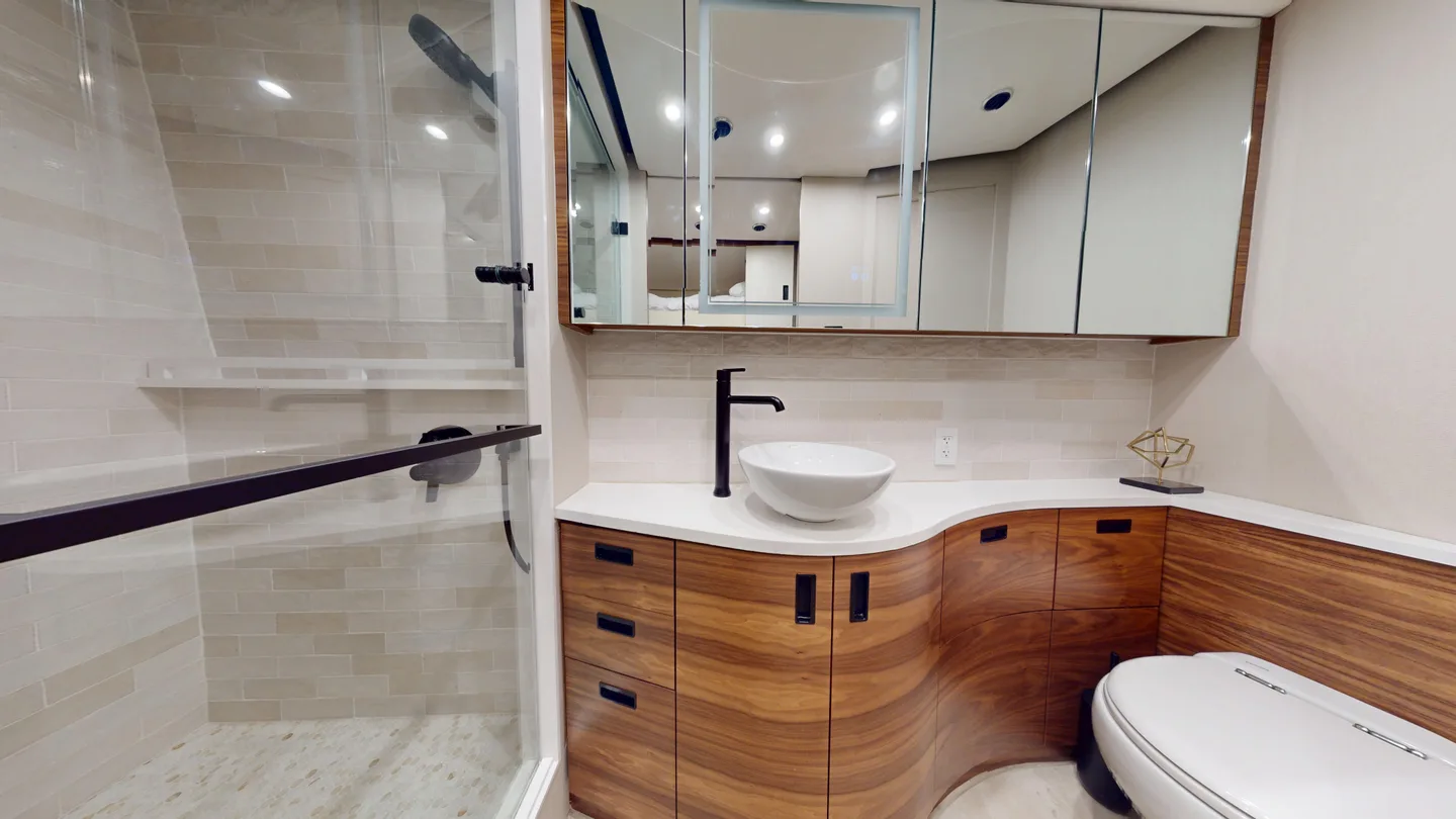 Goss RV Prevost Epic DS