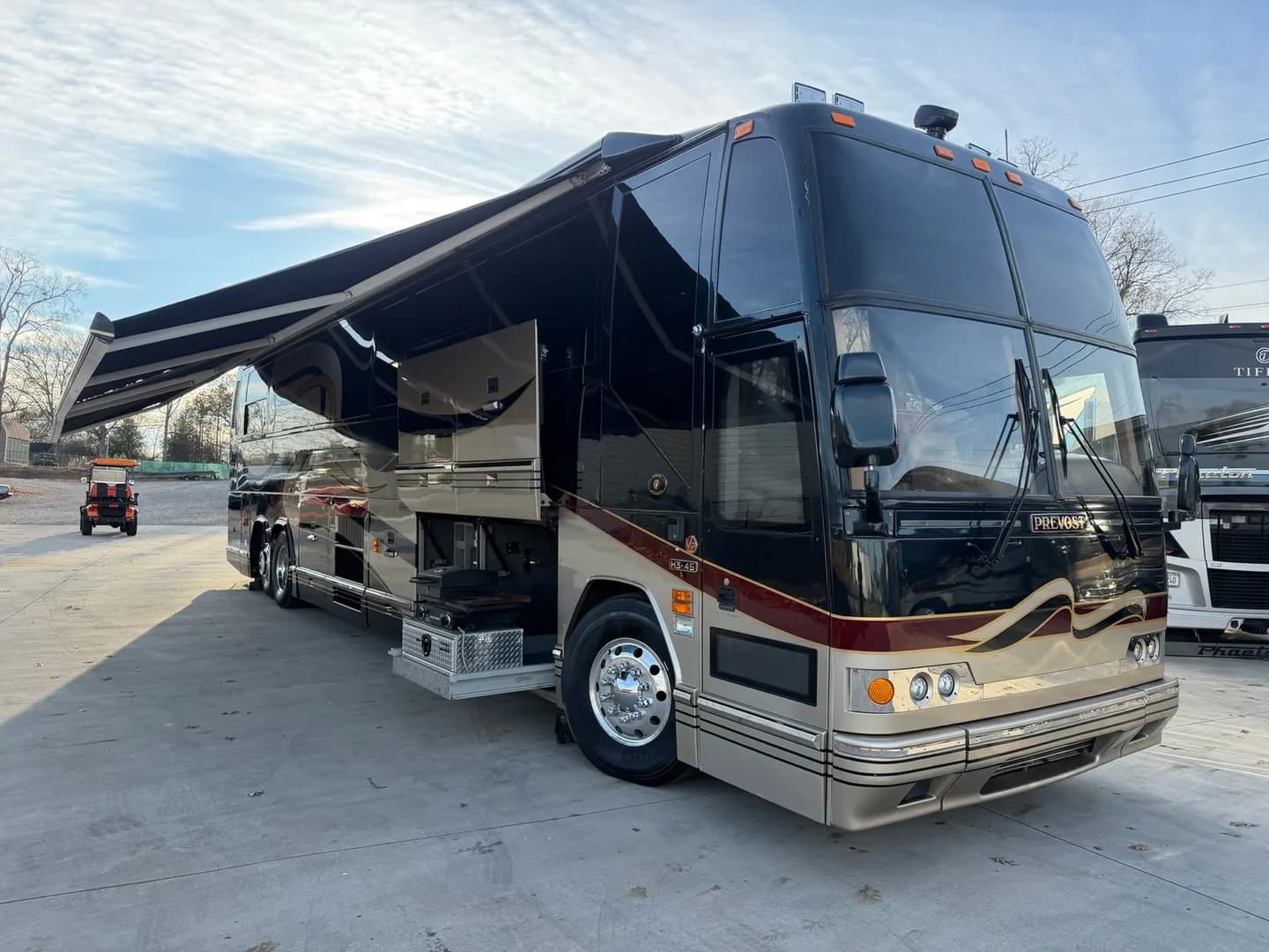 2002 Prevost Featherlite H3-45 Non-Slide