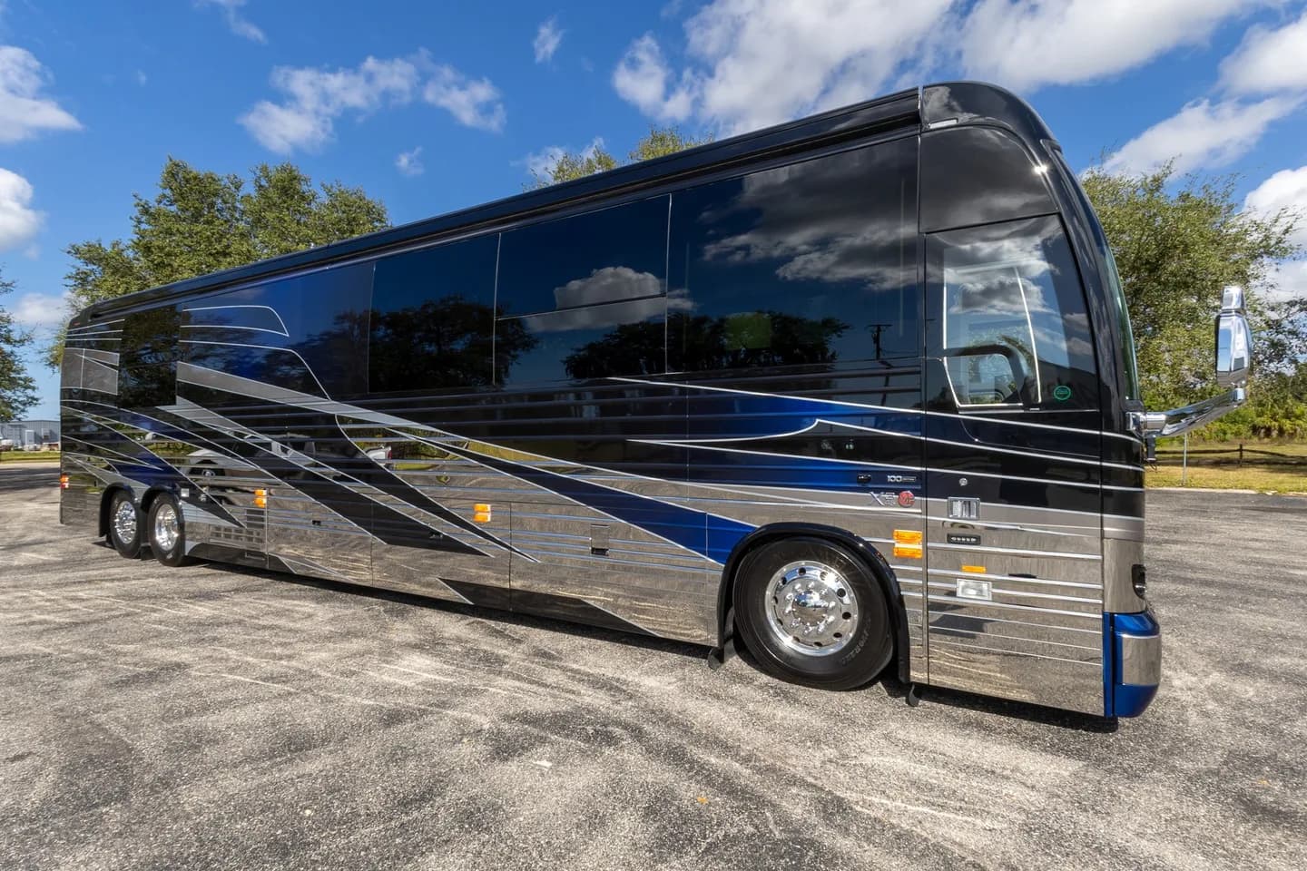 2025 Prevost Epic X3 DS