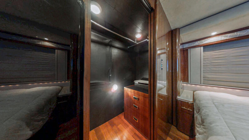 2001 Prevost Marathon H3-45
