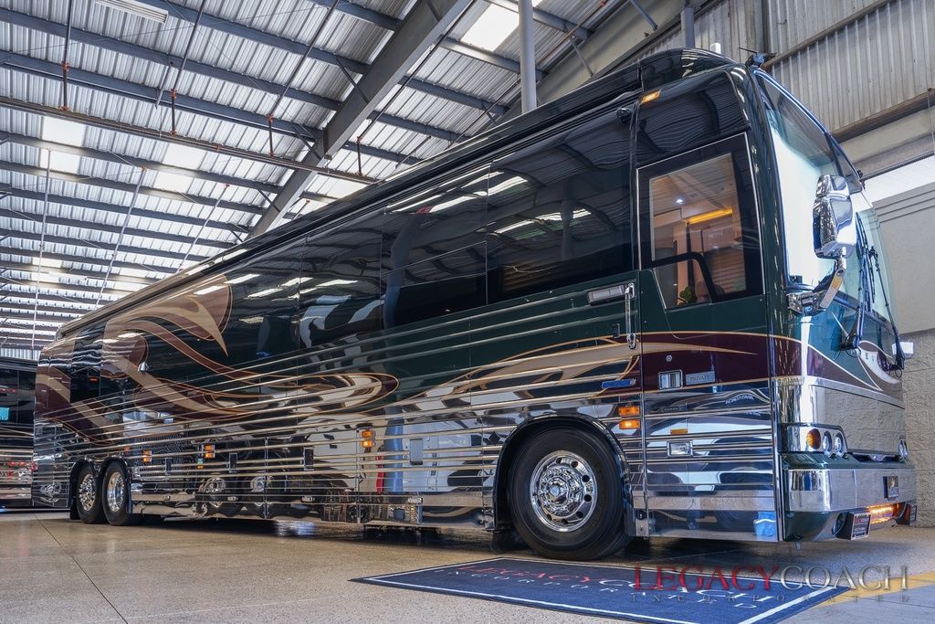 2005 Prevost Parliament XLII – Double Slide
