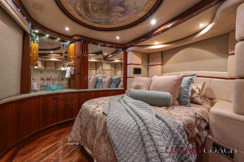 2005 Prevost Liberty Elegant Lady H3-45 – Double Slide