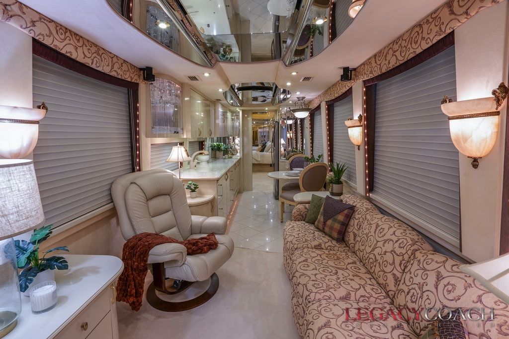 2001 Prevost Country Coach XLII – Non-Slide
