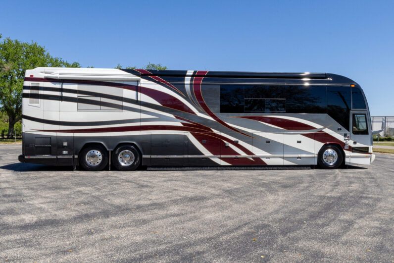 2008 Prevost Featherlite H3-45