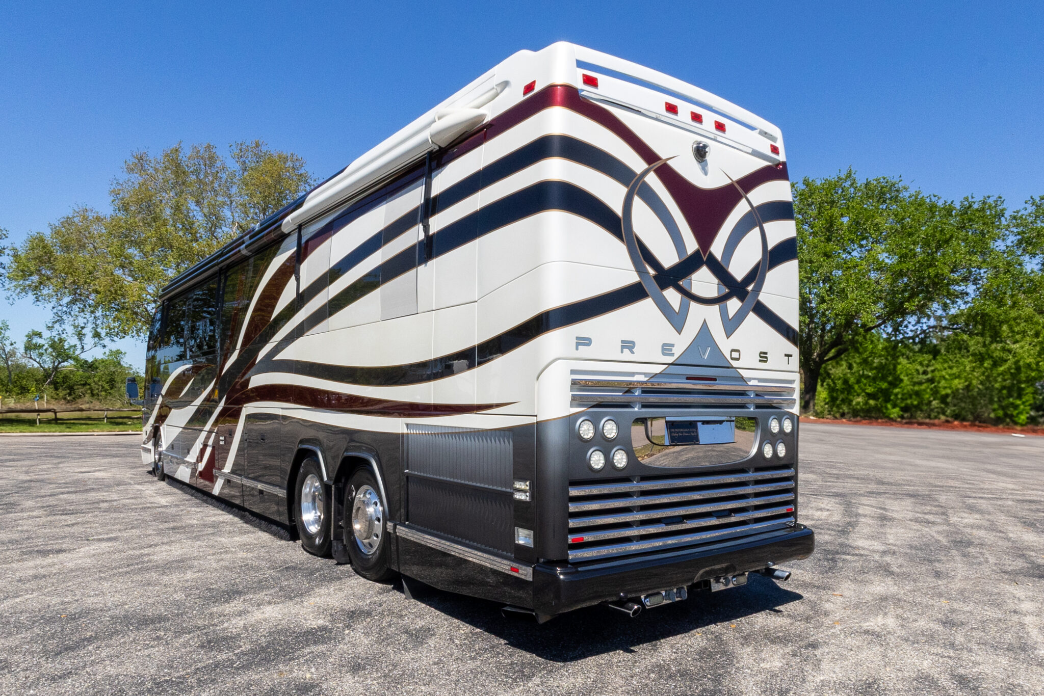 2008 Prevost Featherlite H3-45