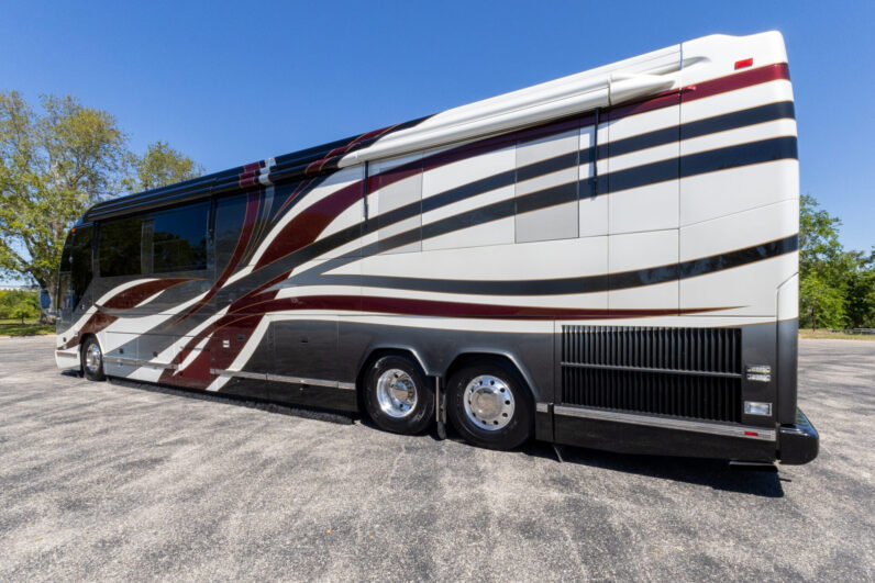 2008 Prevost Featherlite H3-45