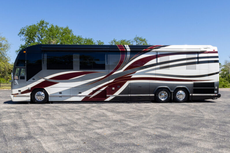 2008 Prevost Featherlite H3-45