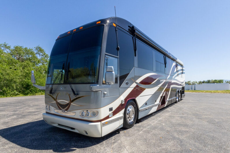 2008 Prevost Featherlite H3-45