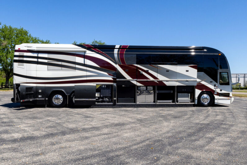 2008 Prevost Featherlite H3-45
