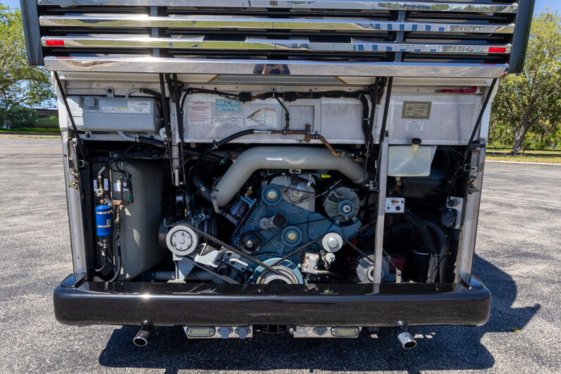 2008 Prevost Featherlite H3-45