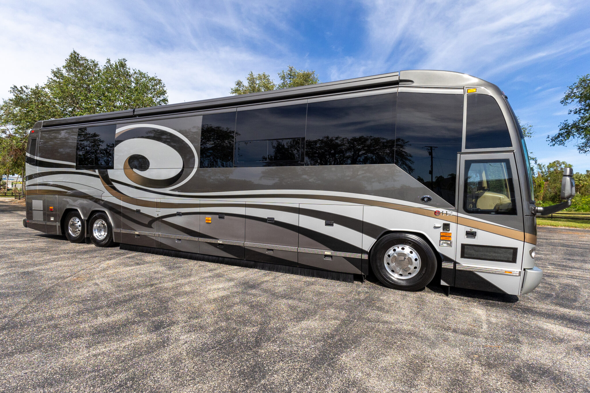 2009 Prevost Featherlite H345