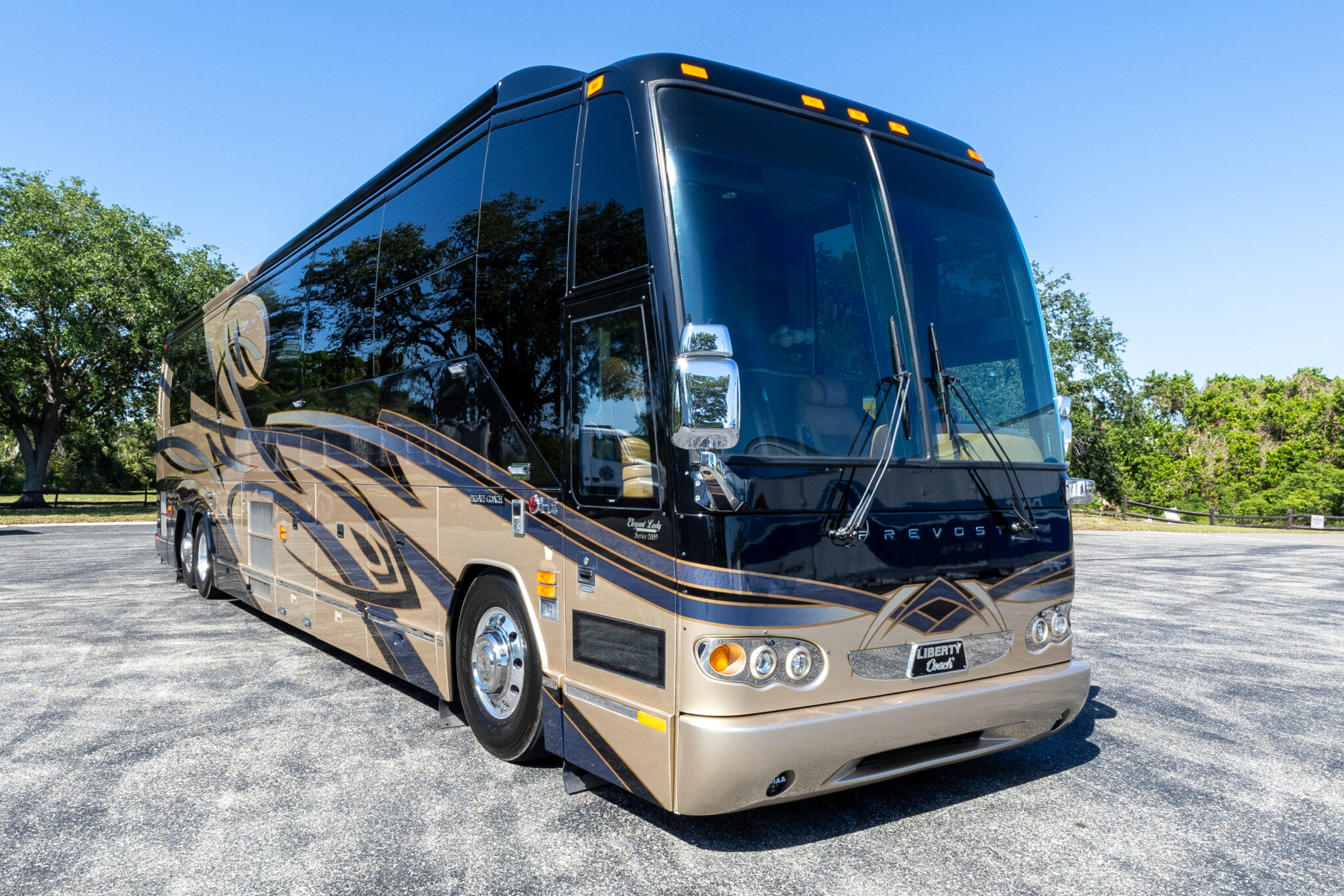 2009 Prevost Liberty H3-45