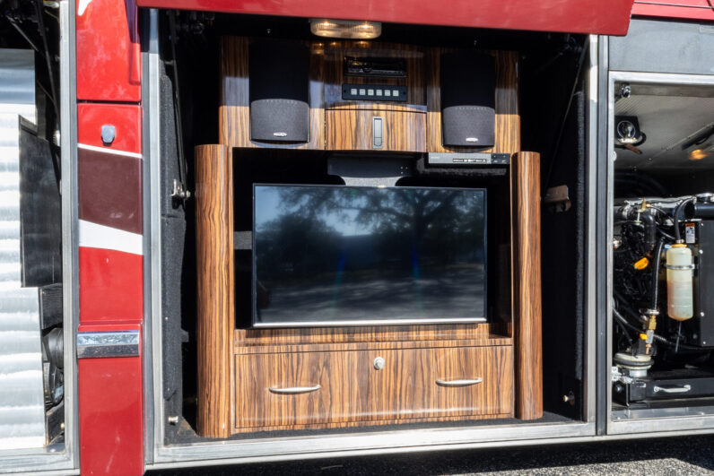 2009 Prevost Marathon H3-45