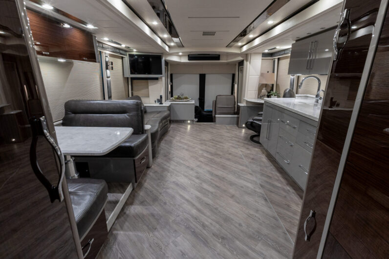 2021 Prevost Emerald H3-45