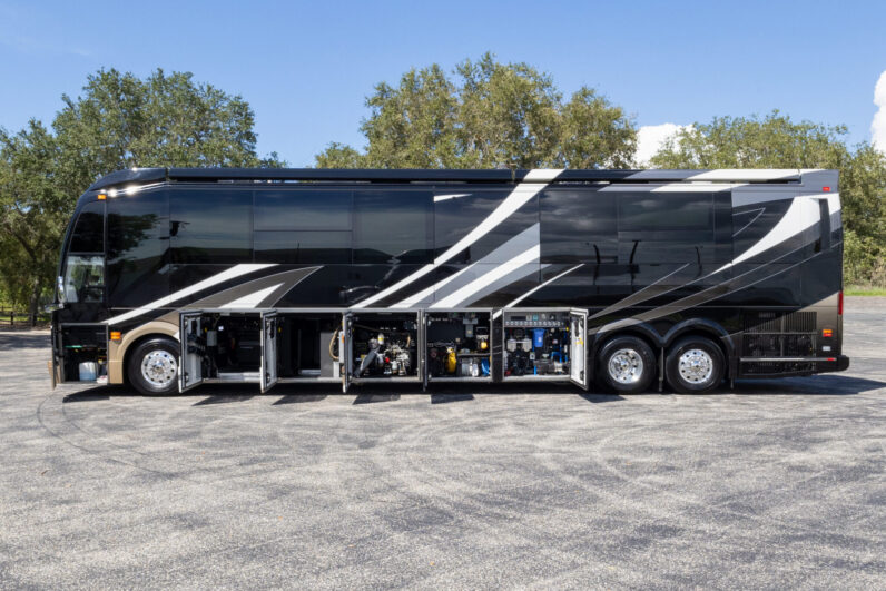 2021 Prevost Emerald H3-45