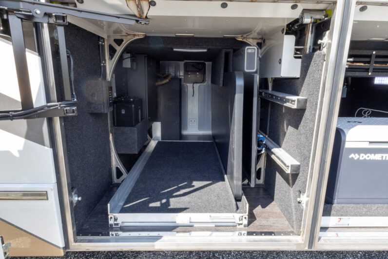 2021 Prevost Emerald H3-45