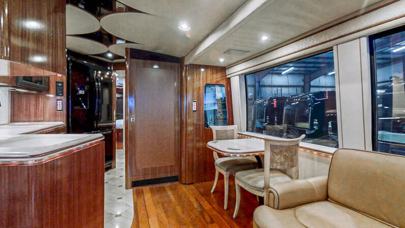 2001 Prevost Marathon H3-45