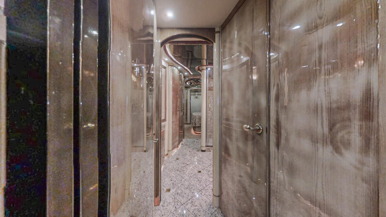 2005 Prevost Millennium H3-45