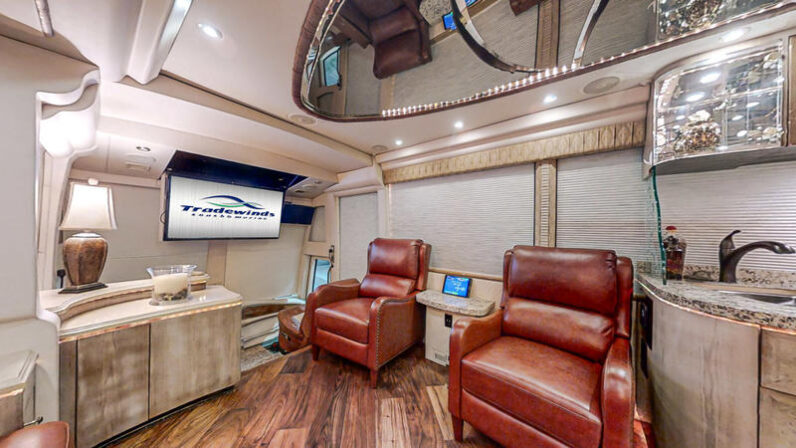 2005 Prevost Millennium H3-45