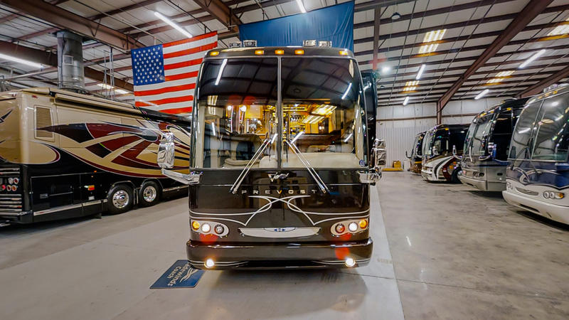 2005 Prevost Featherlite H3-45