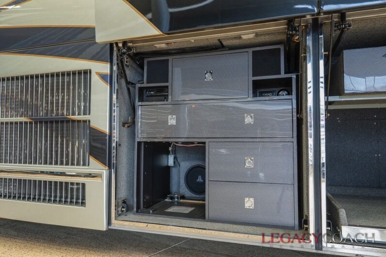 2005 Prevost Liberty Elegant Lady H3-45 – Double Slide