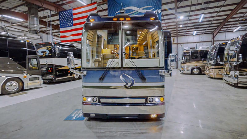 2004 Prevost Country Coach XLII