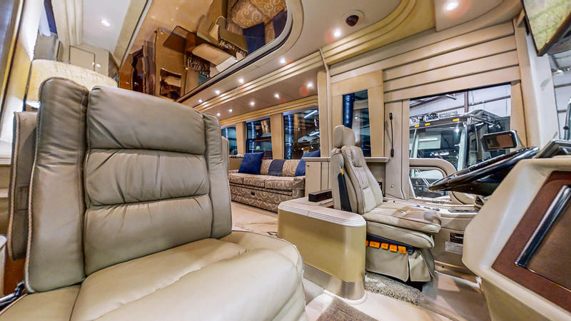 2004 Prevost Country Coach XLII
