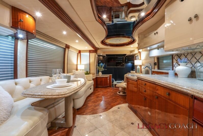 2005 Prevost Liberty Elegant Lady H3-45 – Double Slide