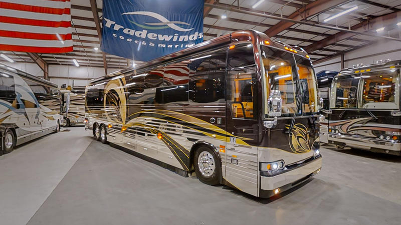 2007 Prevost Featherlite XLII