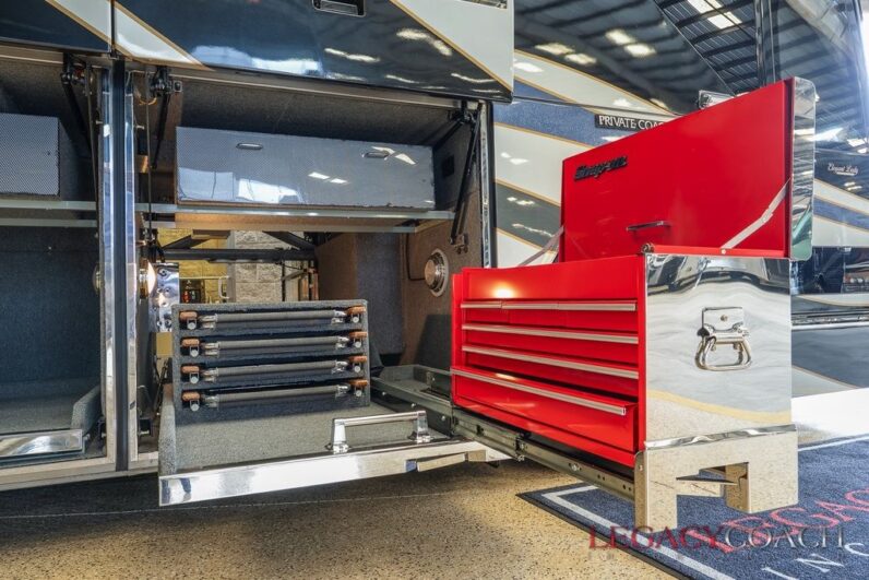 2005 Prevost Liberty Elegant Lady H3-45 – Double Slide
