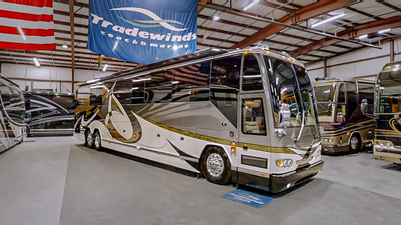 2004 Prevost Featherlite H3-45