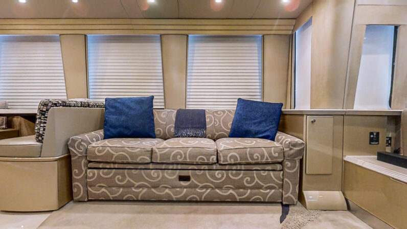 2004 Prevost Country Coach XLII