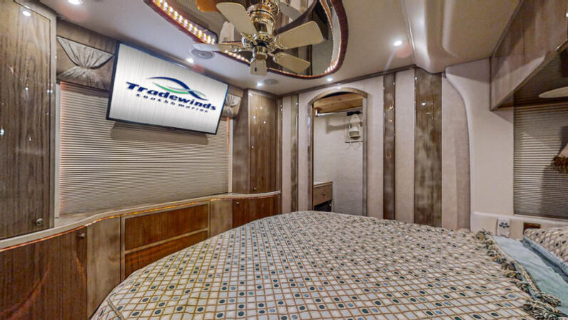 2005 Prevost Millennium H3-45