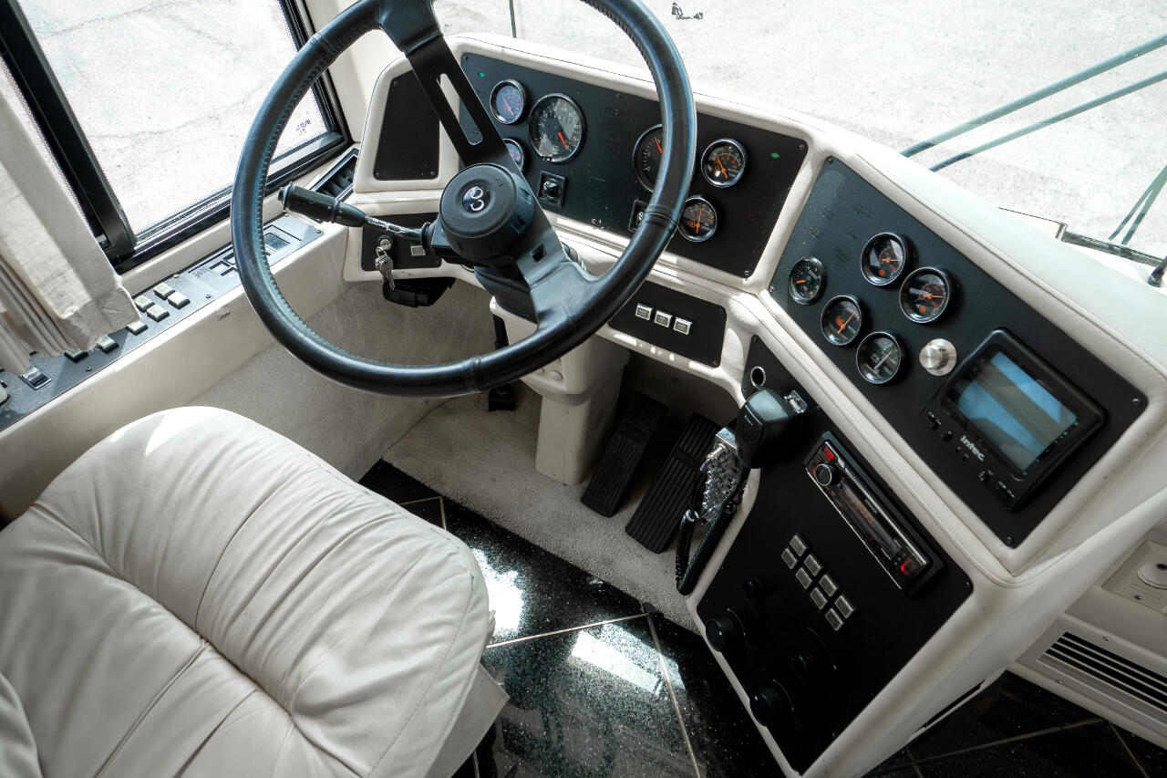 1996 Prevost Country Coach 40 XL