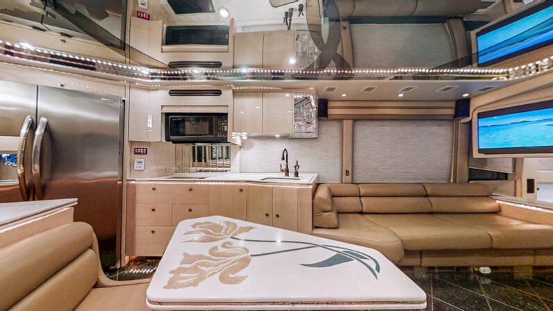 1999 Prevost Featherlite H3-45