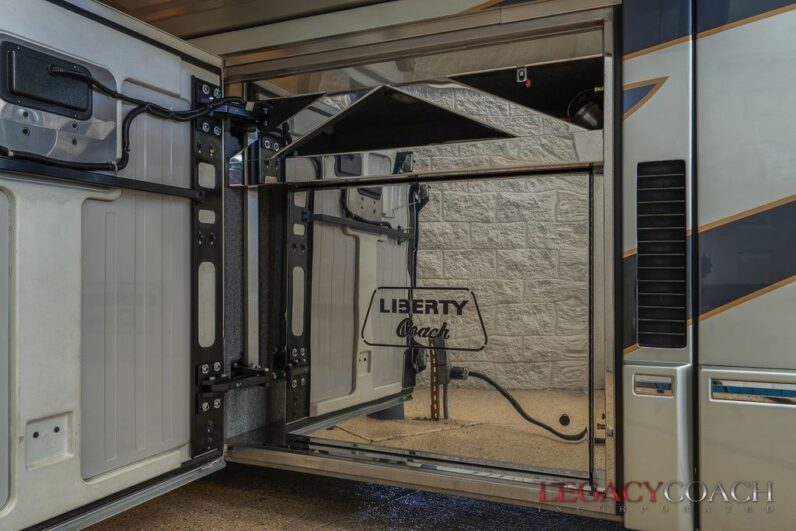 2005 Prevost Liberty Elegant Lady H3-45 – Double Slide