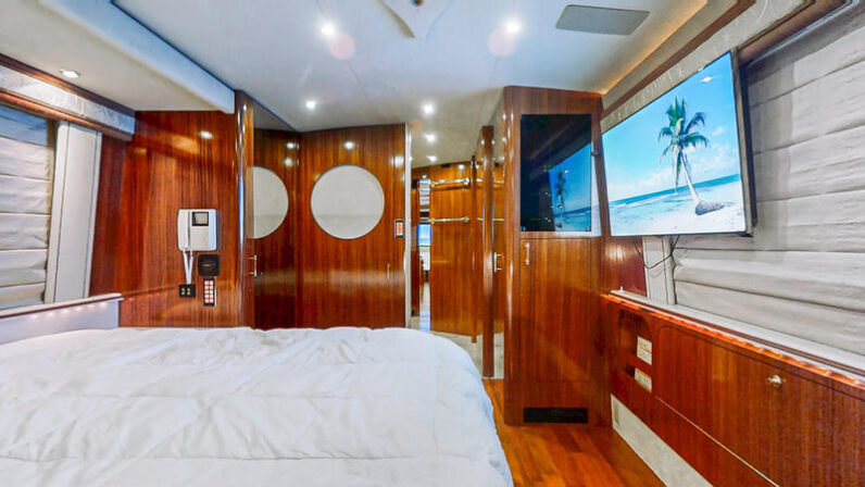 2001 Prevost Marathon H3-45