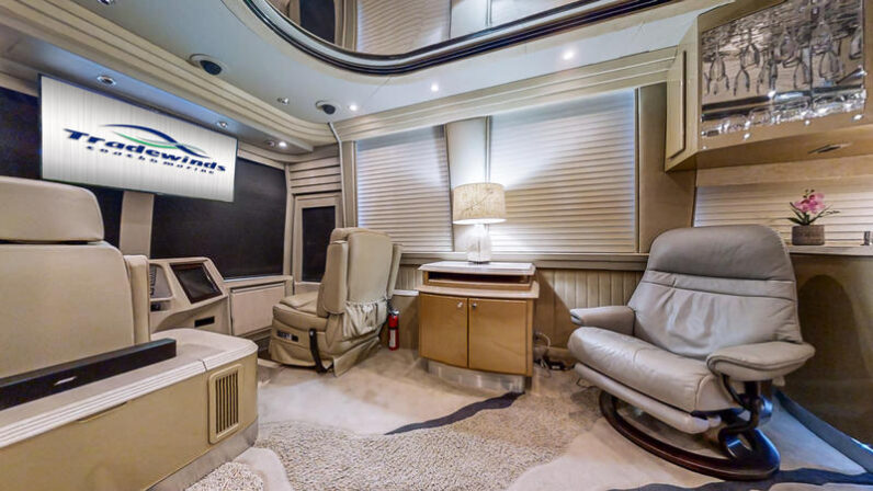 2004 Prevost Country Coach XLII