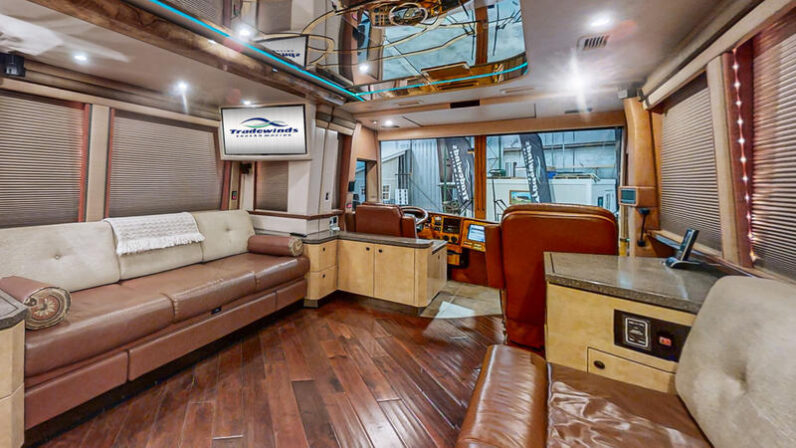 2007 Prevost Featherlite XLII