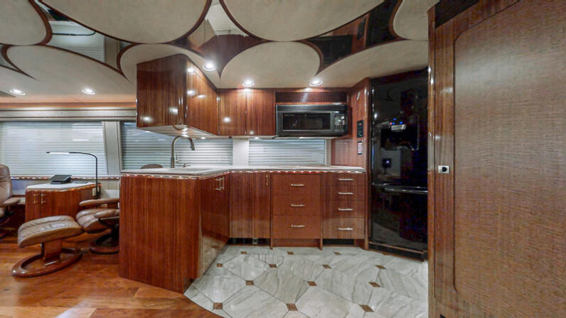 2001 Prevost Marathon H3-45