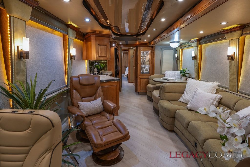2006 Prevost Royale XLII – Double Slide
