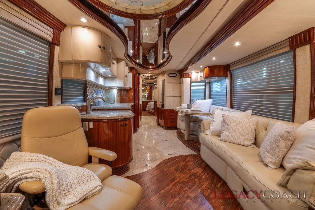 2005 Prevost Liberty Elegant Lady H3-45 – Double Slide