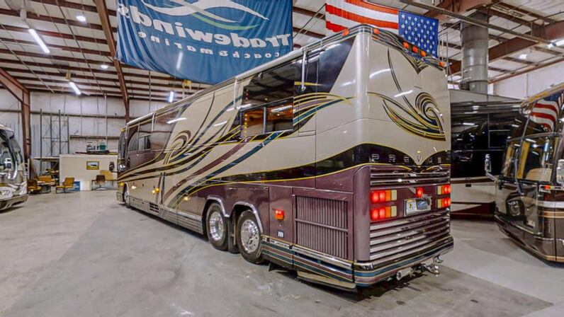 1999 Prevost Featherlite H3-45