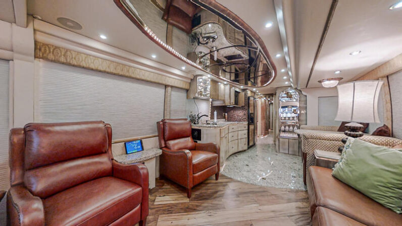 2005 Prevost Millennium H3-45